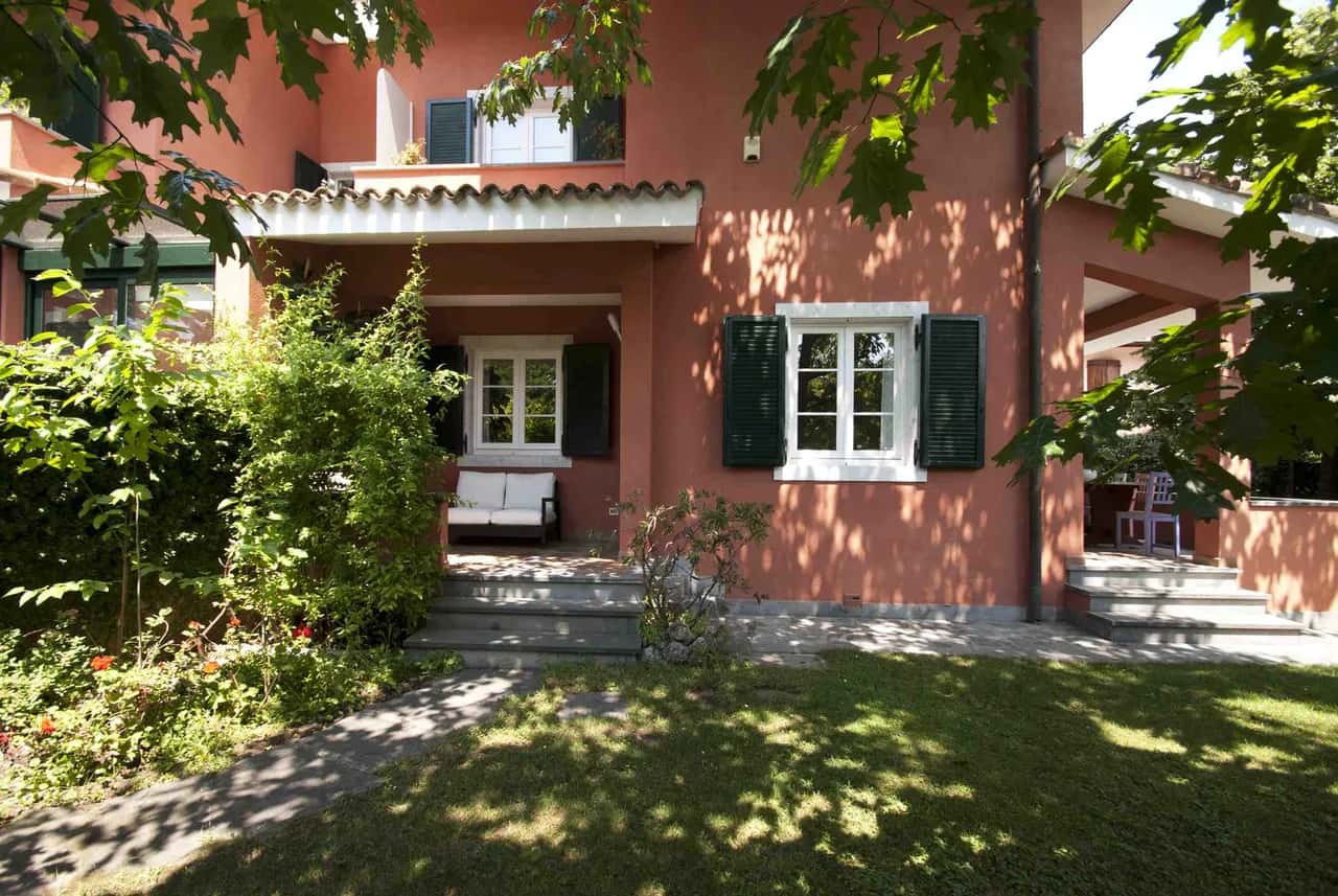 Charming Beachfront Villa With Pool