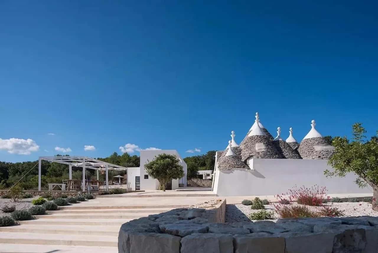 Trullo Tradicional de Puglia con Piscina