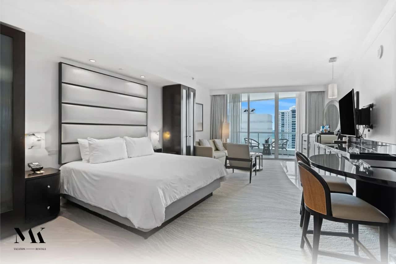 Fontainebleau Resort | Balcony w/ Bay + Ocean View