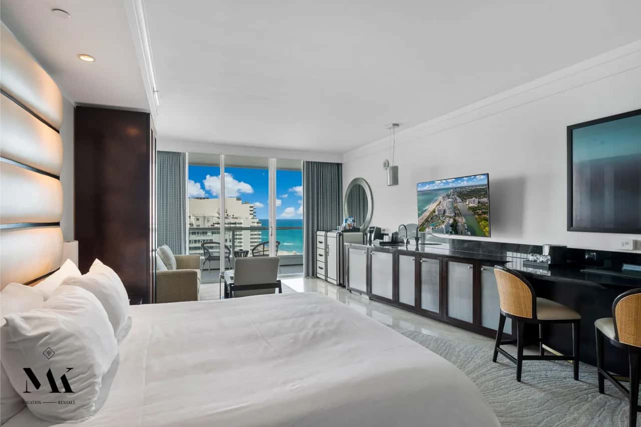 FontaineBleau | High Floor w/ Resort + Ocean Views