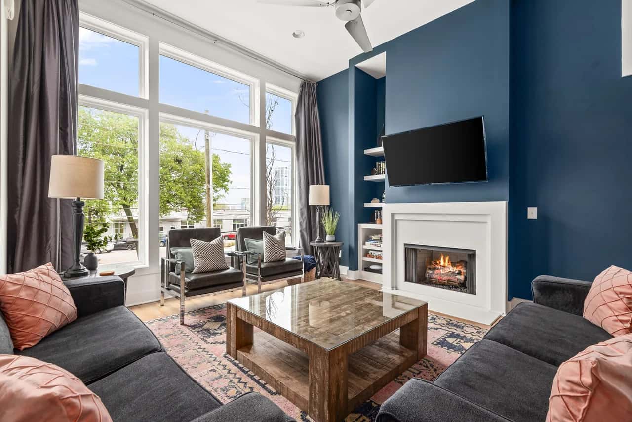 Skyline Views - Closest Neighborhood to Broadway!