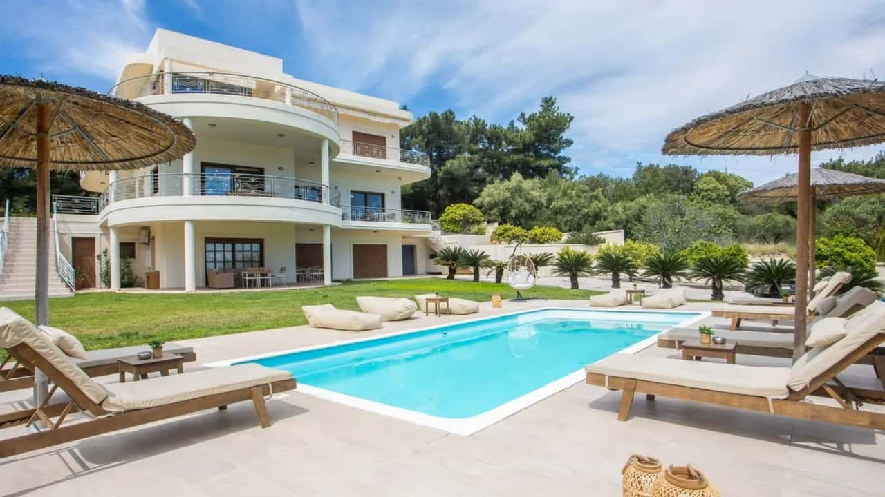 Modern-Style Villa with Pool & Lovely Views