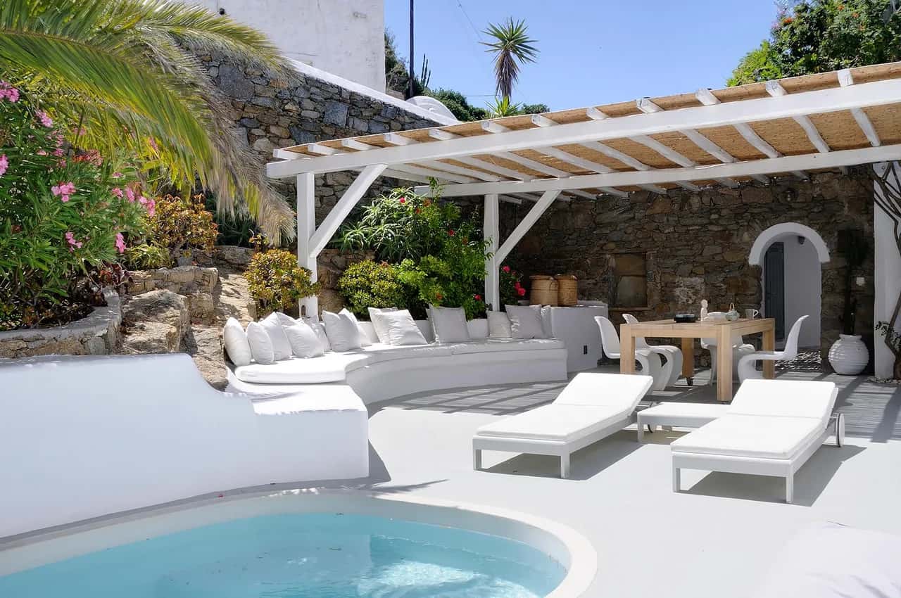 Stylish 5 BR Villa With Superb Views Of The Harbor