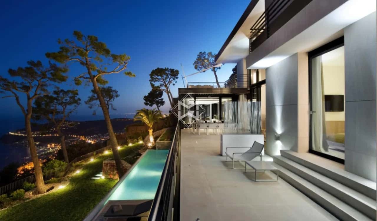 Extravagant Villa With Villefranche Bay Views