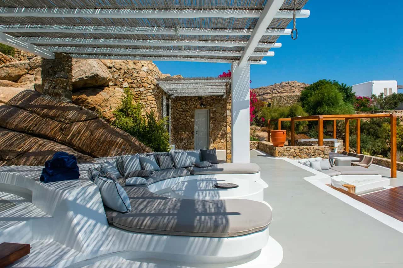 Ideal Summer Getaway Cycladic Architecture