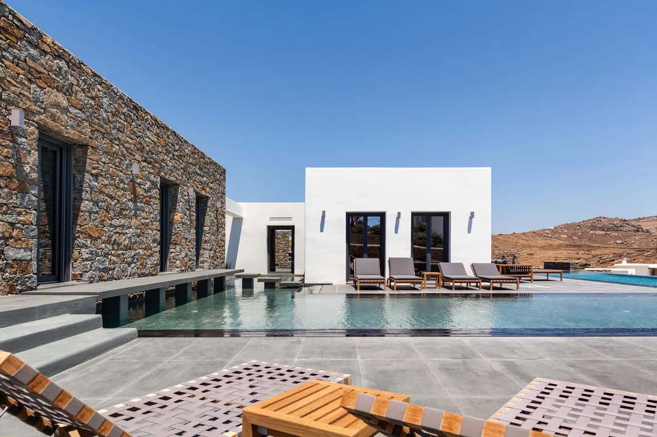 Stunning Villa With Tennis Court And Outdoor Pool
