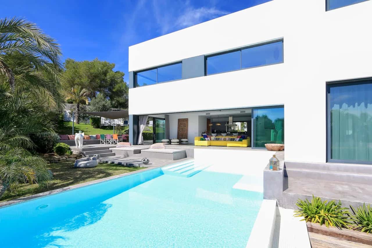 Beautiful Villa With Design-led Interiors and Stunning Pool Space Close to Ibiza Town