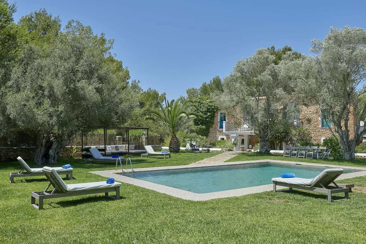 Incredible contemporary finca ideally located close to some of the island's most popular restaurants