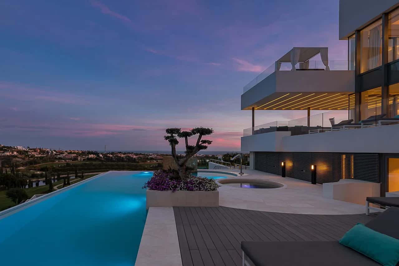 Charming Luxury Villa With Breathtaking Views of the Mediterranean Sea