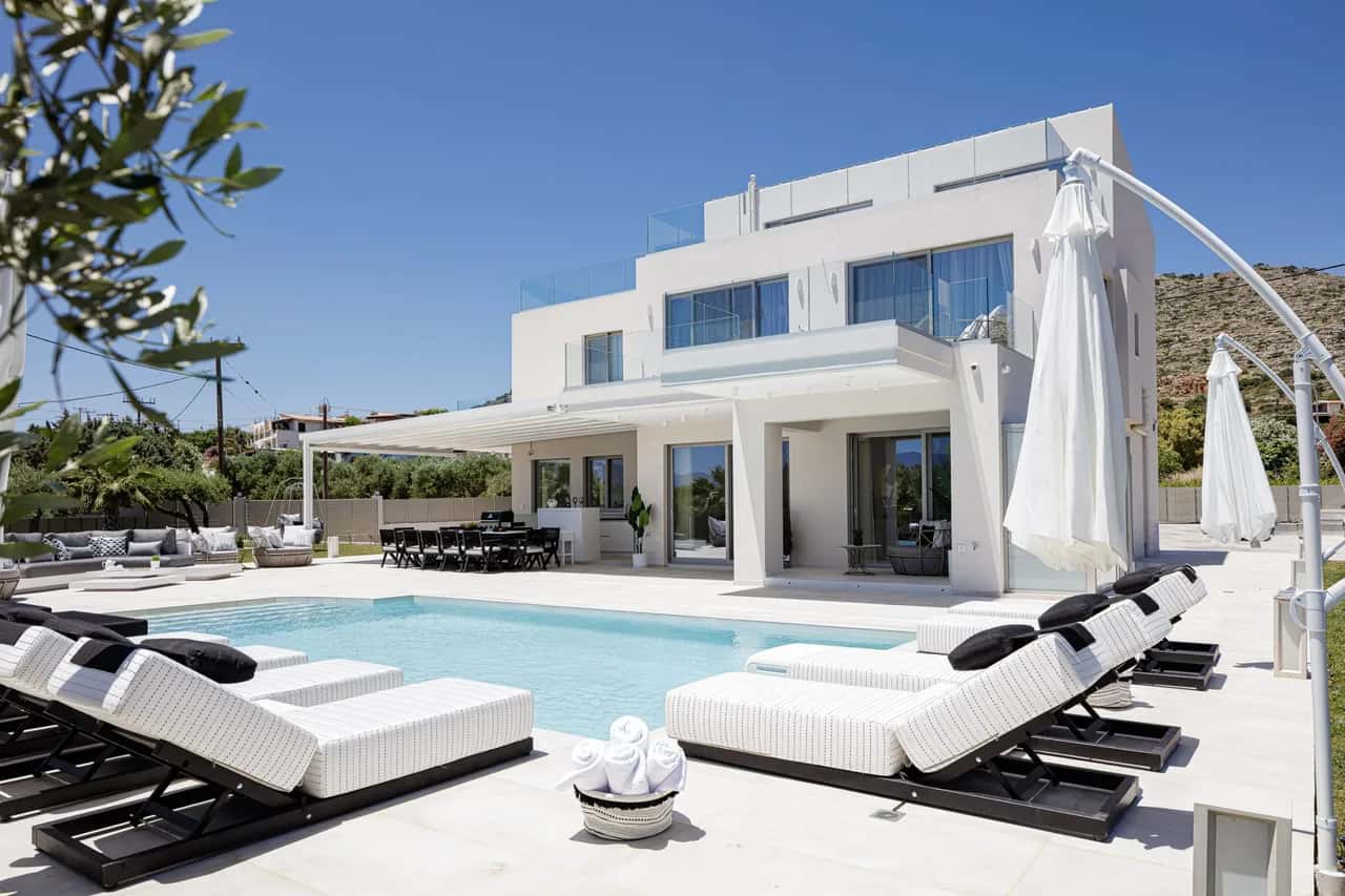 Chic Villa With Indoor Hot Tub, Sauna, Hammam and Playroom