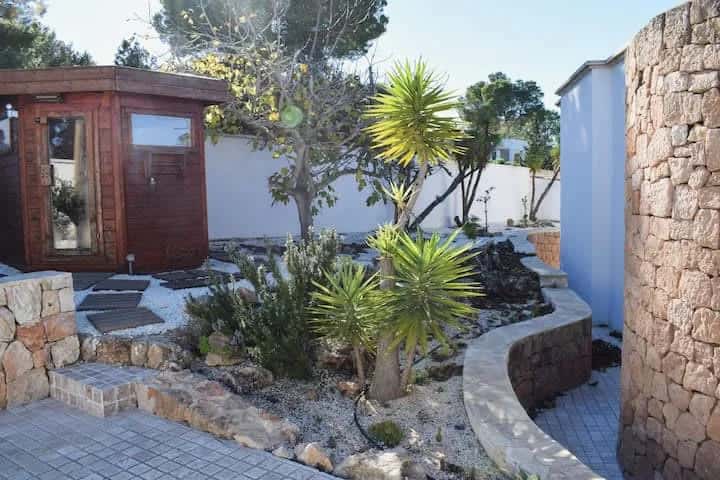 BEAUTIFUL 4 BEDROOM VILLA IN IBIZA