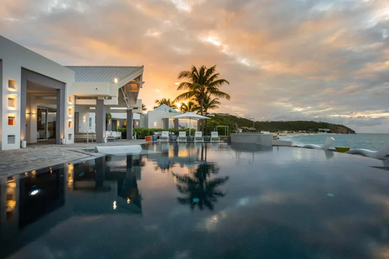 GORGEOUS BEACHFRONT VILLA WITH HEATED POOL