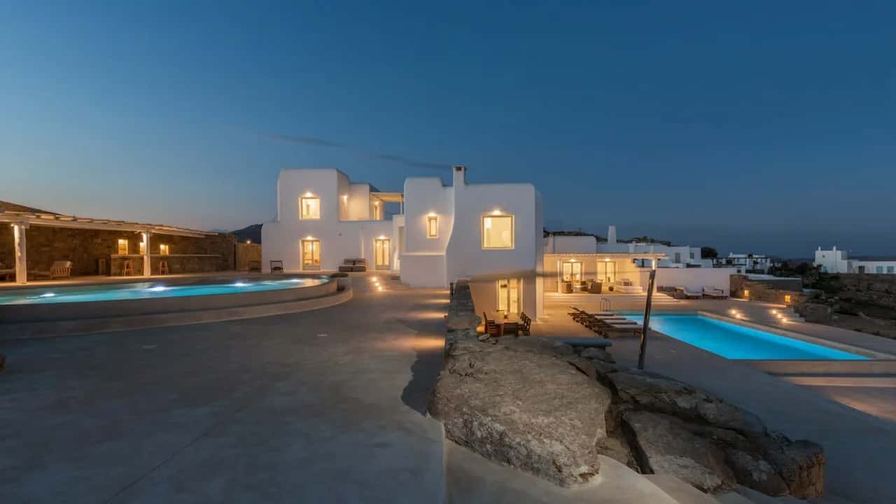 Harmonious Villa Near The Vibrant Town Center