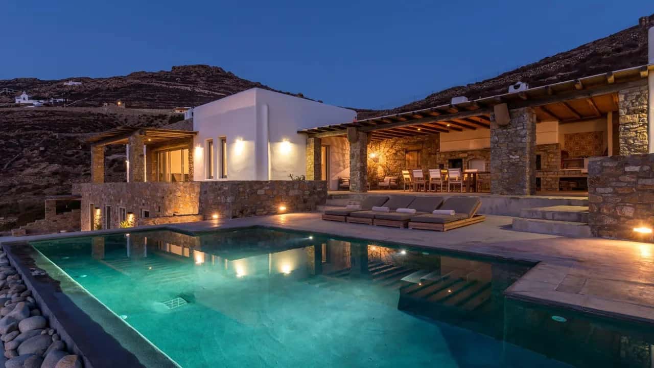 Private Luxury Mykonos Villa In Ftelia