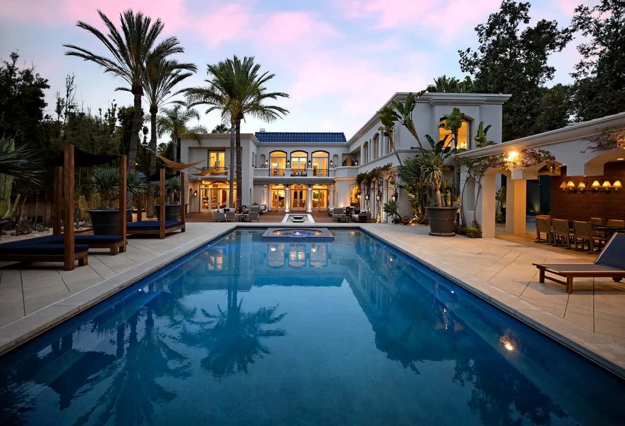 Sophisticated Grand Mansion In Prime Beverly Hills