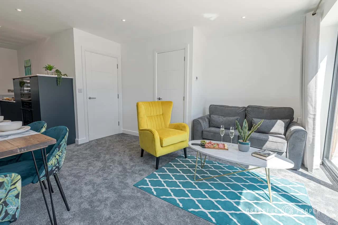 Spacious And Quiet Location Very Near From Poole