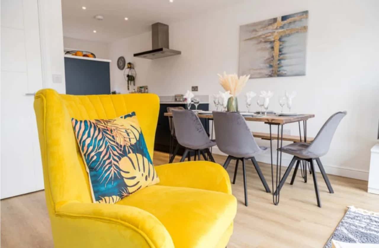 Chic Interior That Offers Ultimate Dream Staycatio