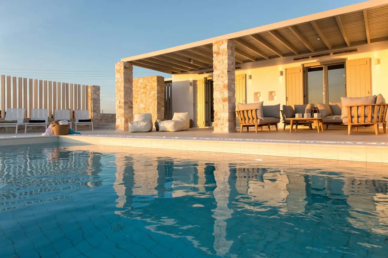 Luxury Villa With Dreamy Vacation Scenery