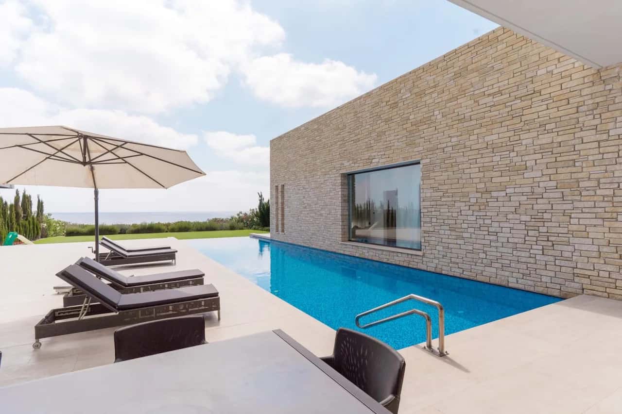 Seafront Villa with Spectacular Sunset View