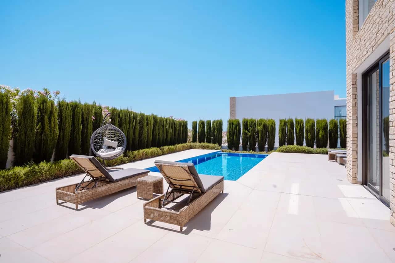 Grandiose Villa Next to Bustling Coral Bay