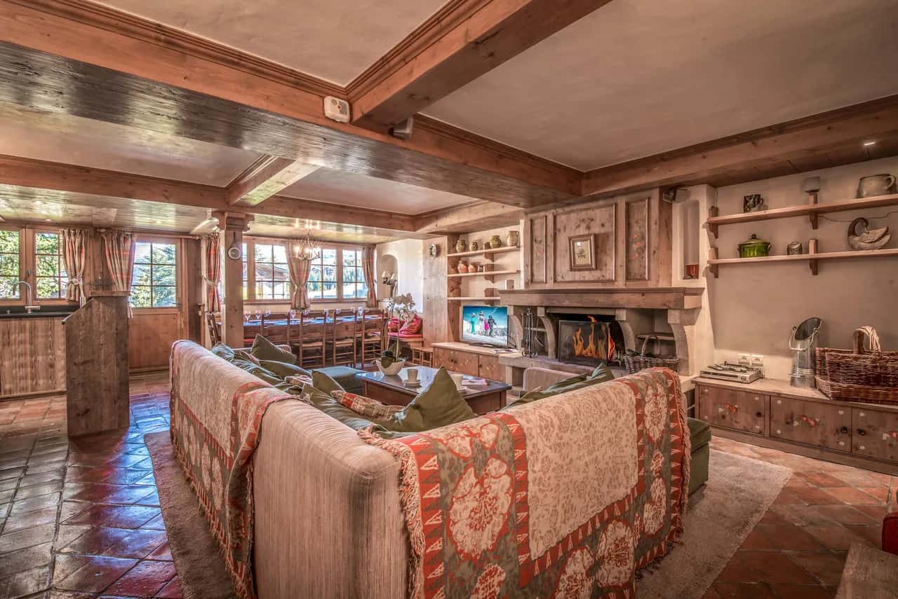 Grand flat with cozy interiors