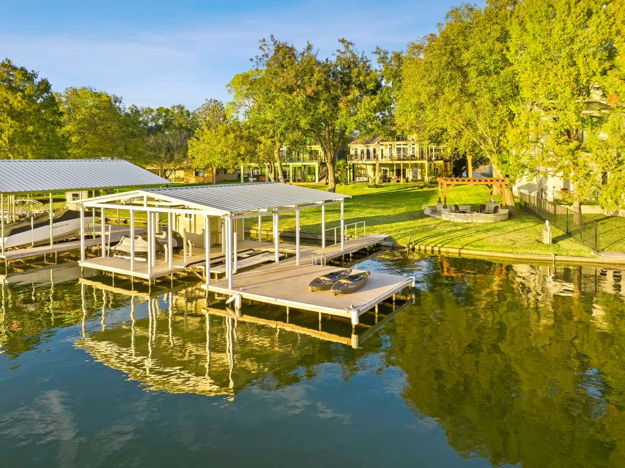 Elegante Villa de Cuatro Habitaciones en Austin