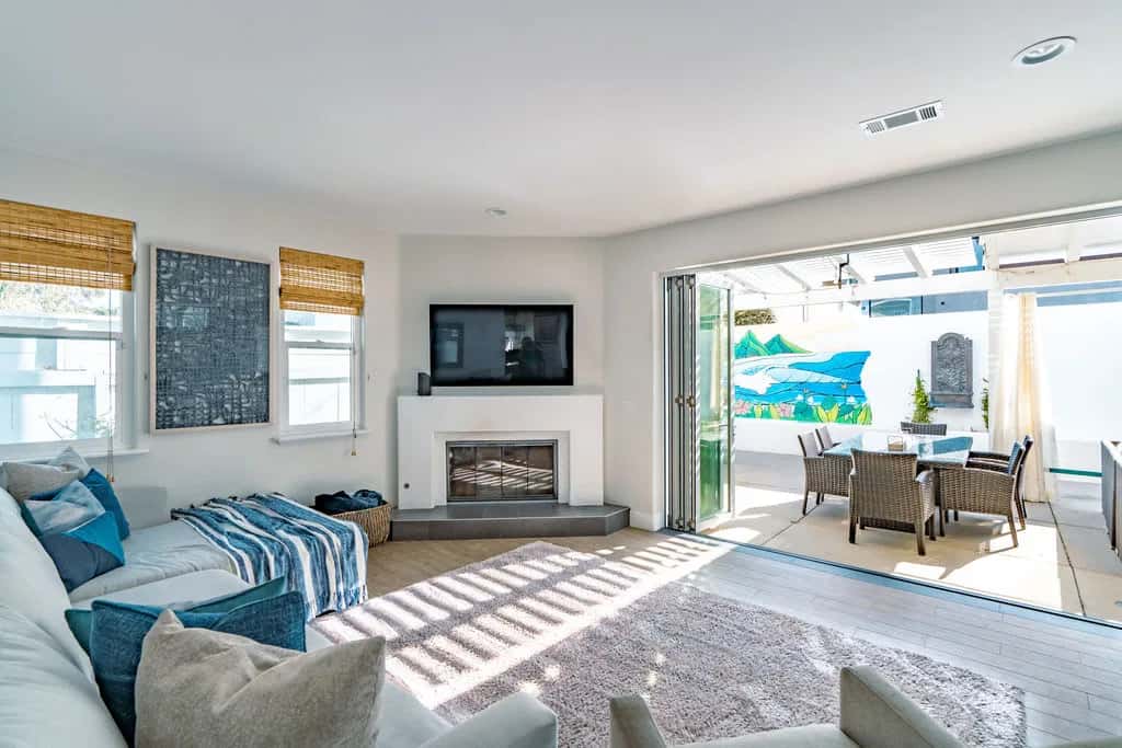 Beachfront Four Bedroom House in San Diego