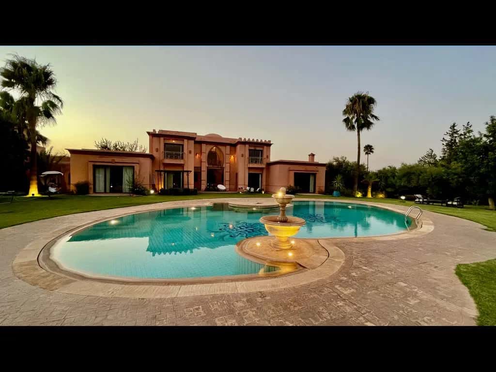Villa With 2 Pools and Beautiful Garden