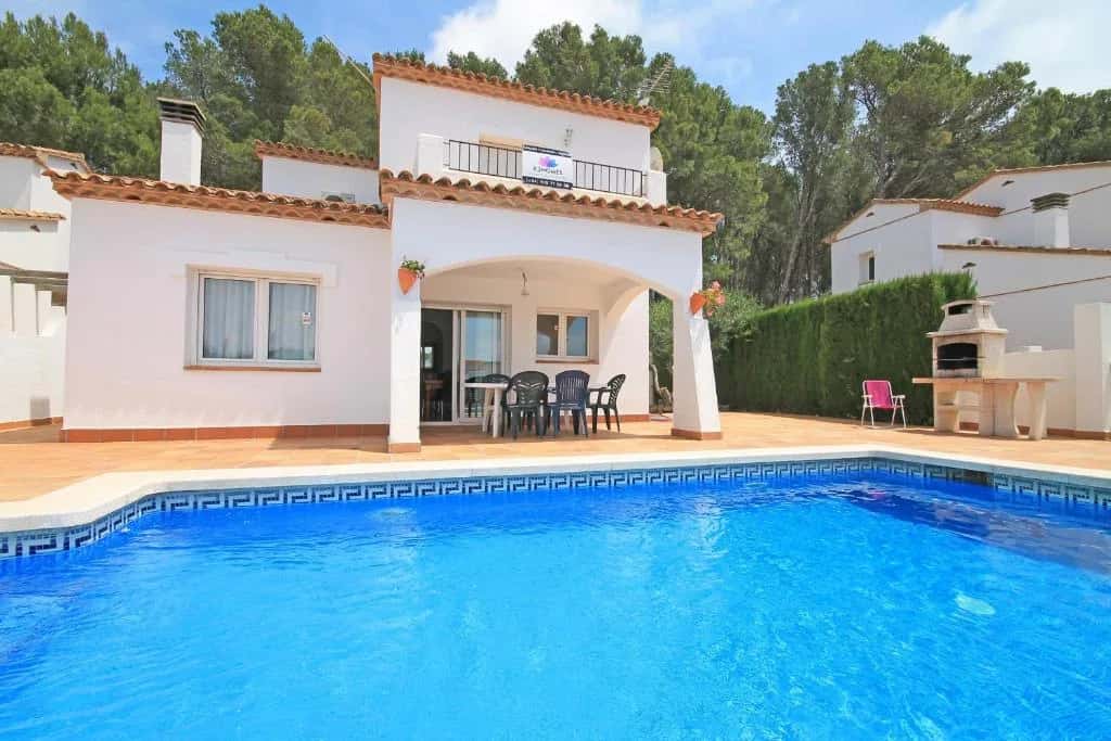 Wunderschöne katalanische Villa mit privatem Pool