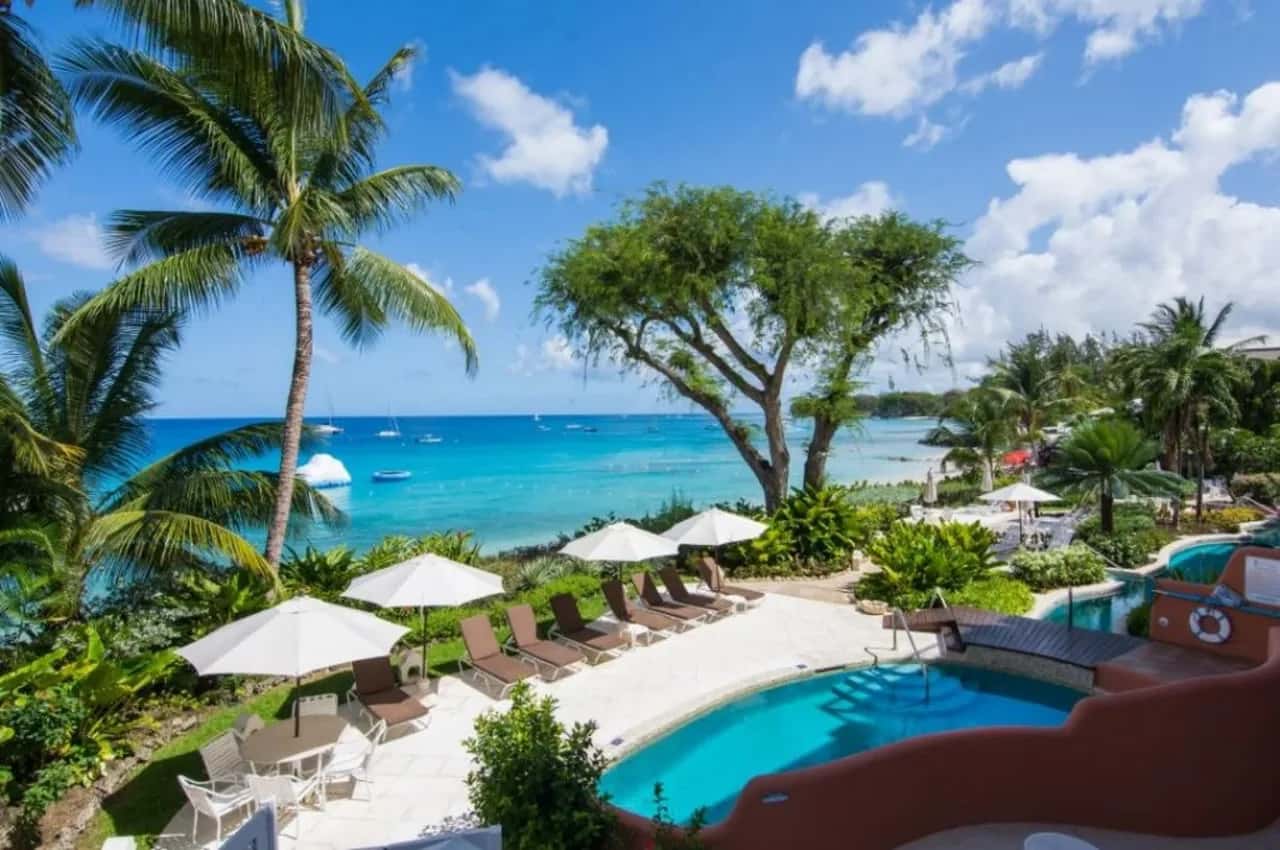 Apartamento de lujo frente al mar ubicado en Holetown