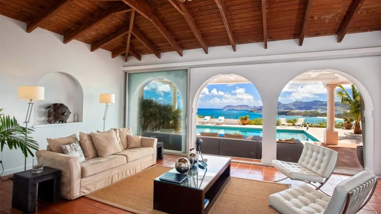 Lujosa Villa de 3 Habitaciones con Piscina Climatizada