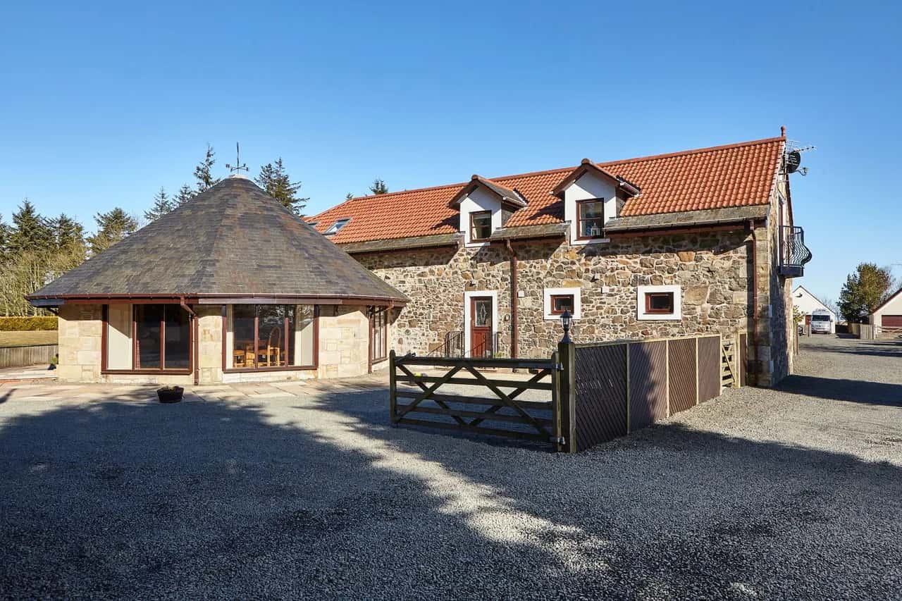 Lavish and Classic Retreat in St. Andrews