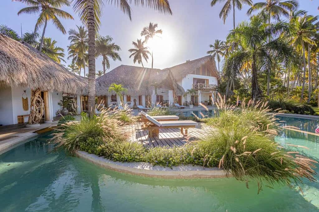 Beachfront Five Bedroom Villa in Samana