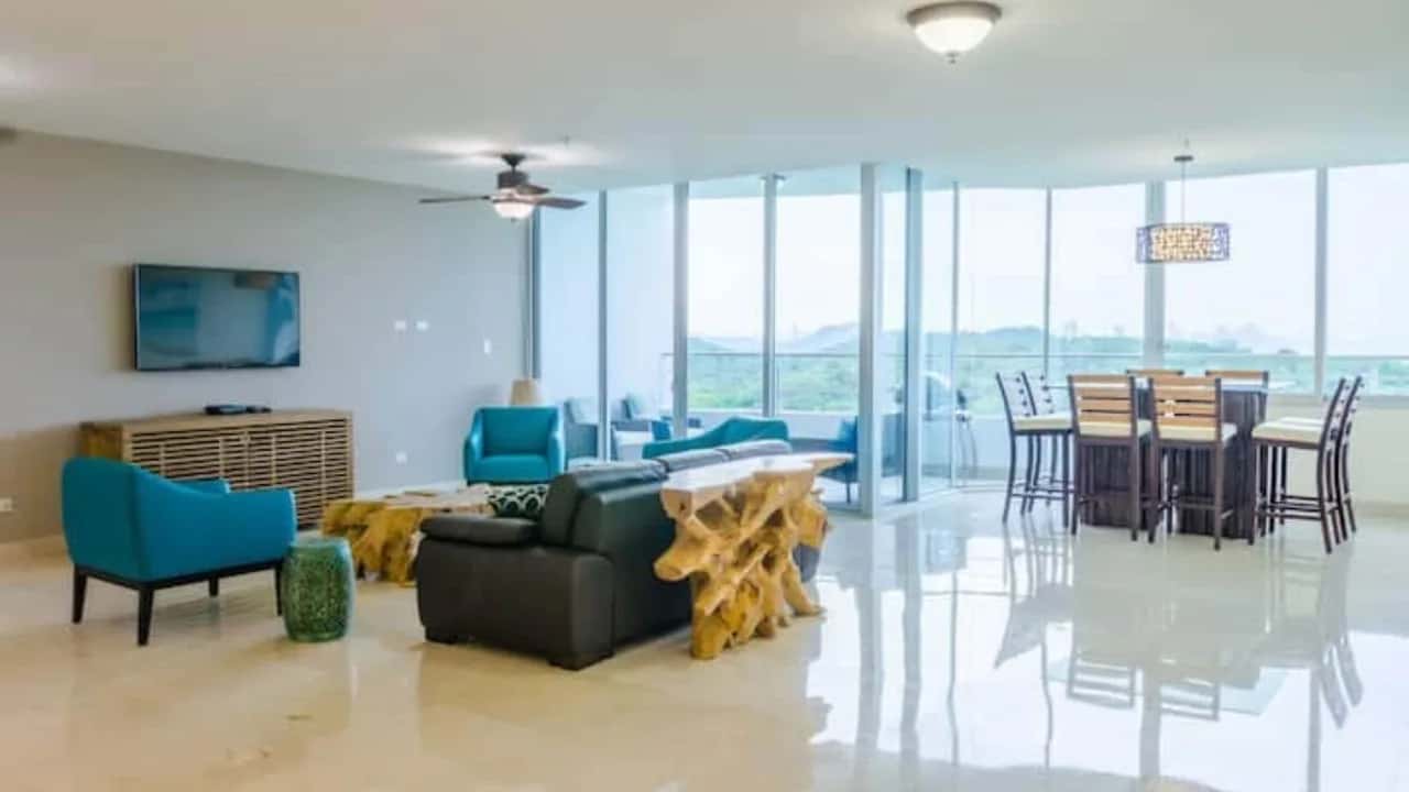 Impressive 3BR Oceanview Penthouse With Pool