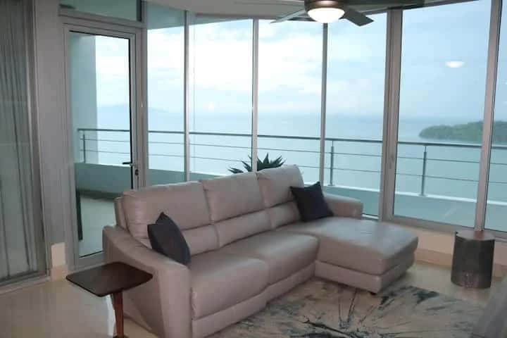 Resort Lifestyle Ocean Views Apartment in Panama