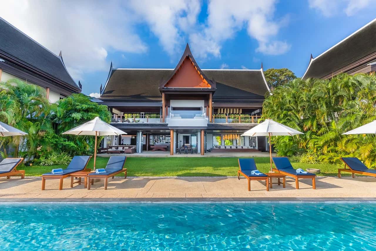 Traditional Grand Thai Villa In Cape Amarin