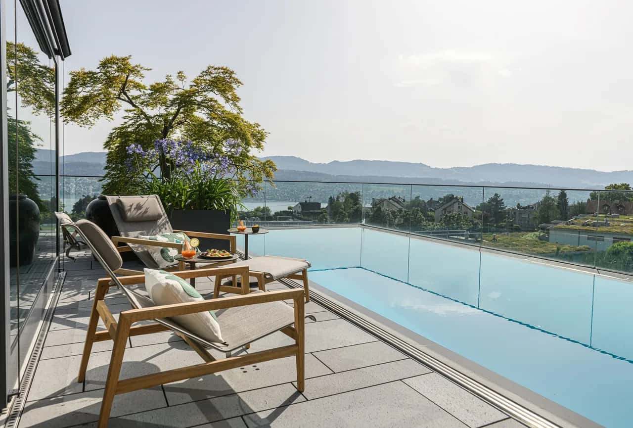 Luxury Lakeside Villa Retreat with Infinity Pool