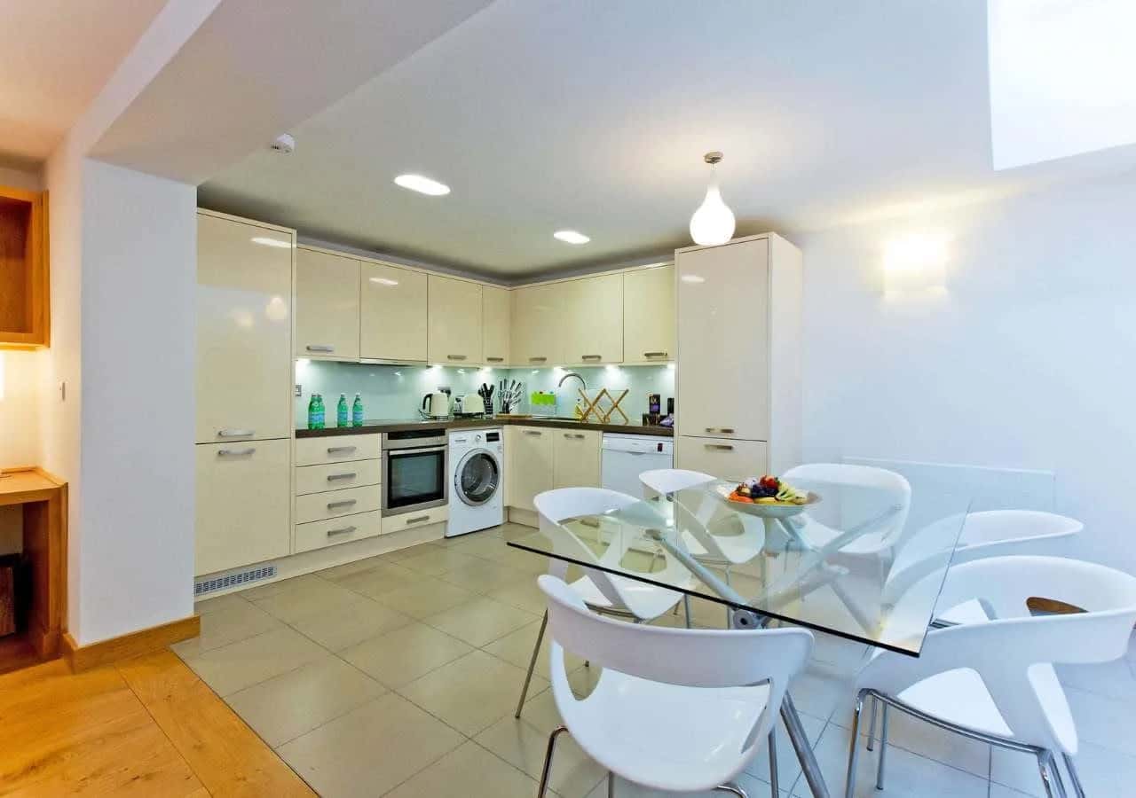 Charming Mews Retreat Near Hyde Park in London