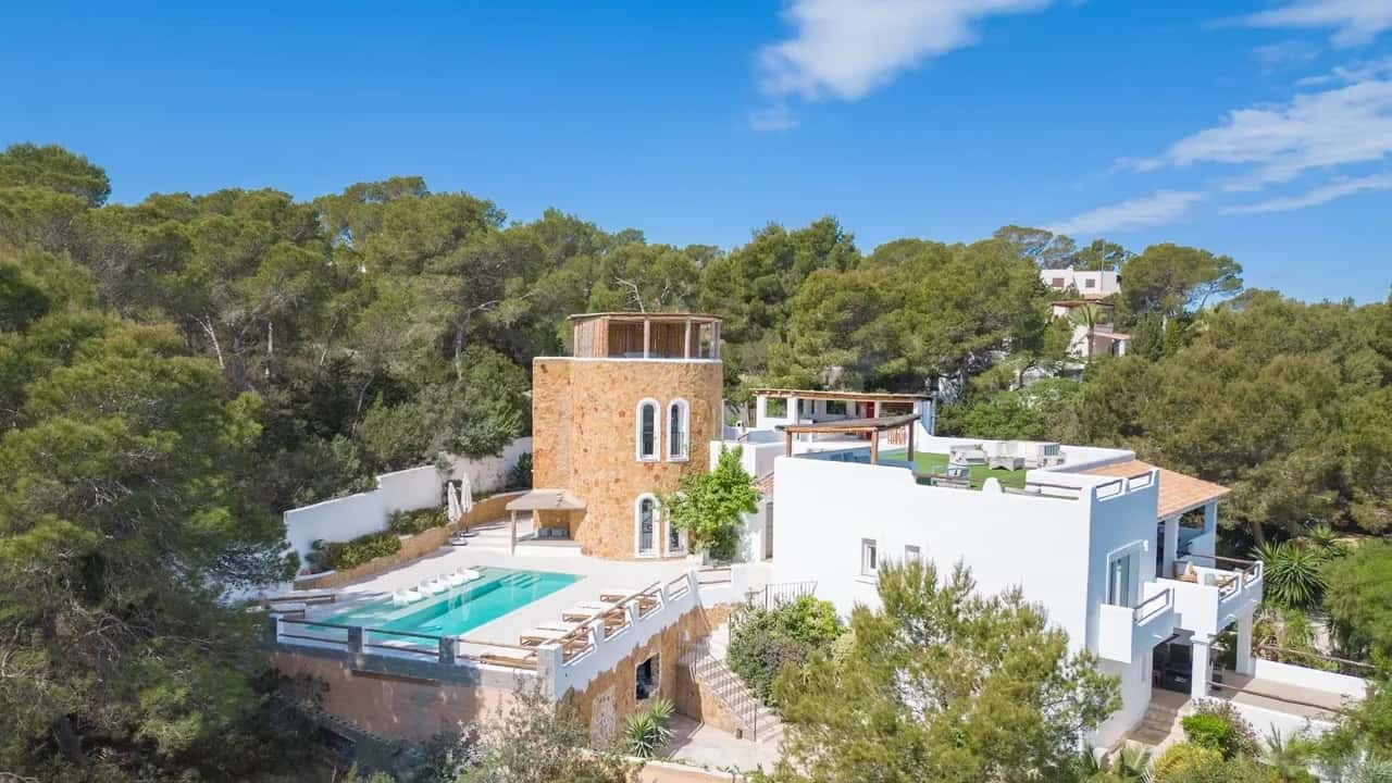 Serene escape with incredible infinity pool