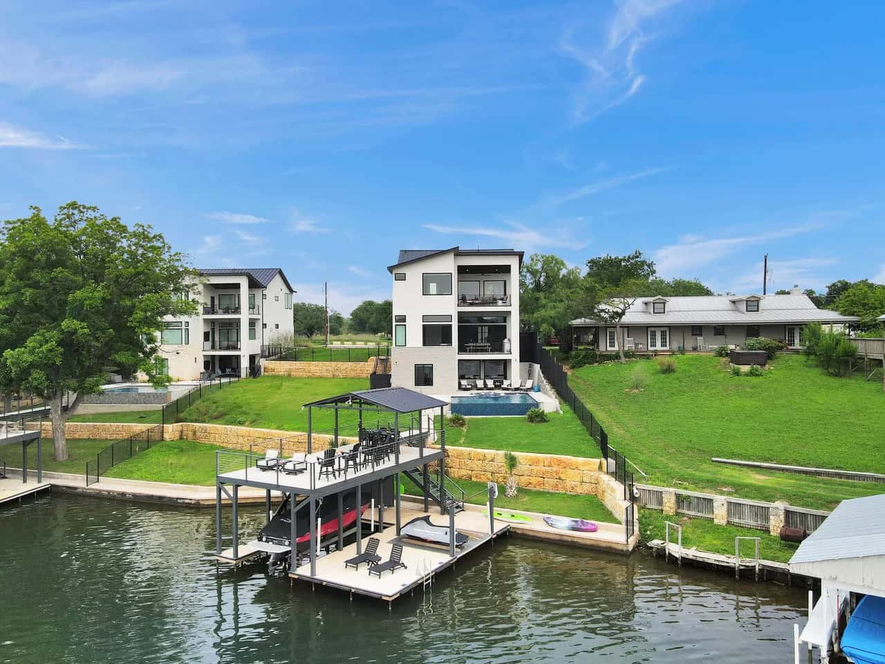 Lakefront Four Bedroom Villa in Austin