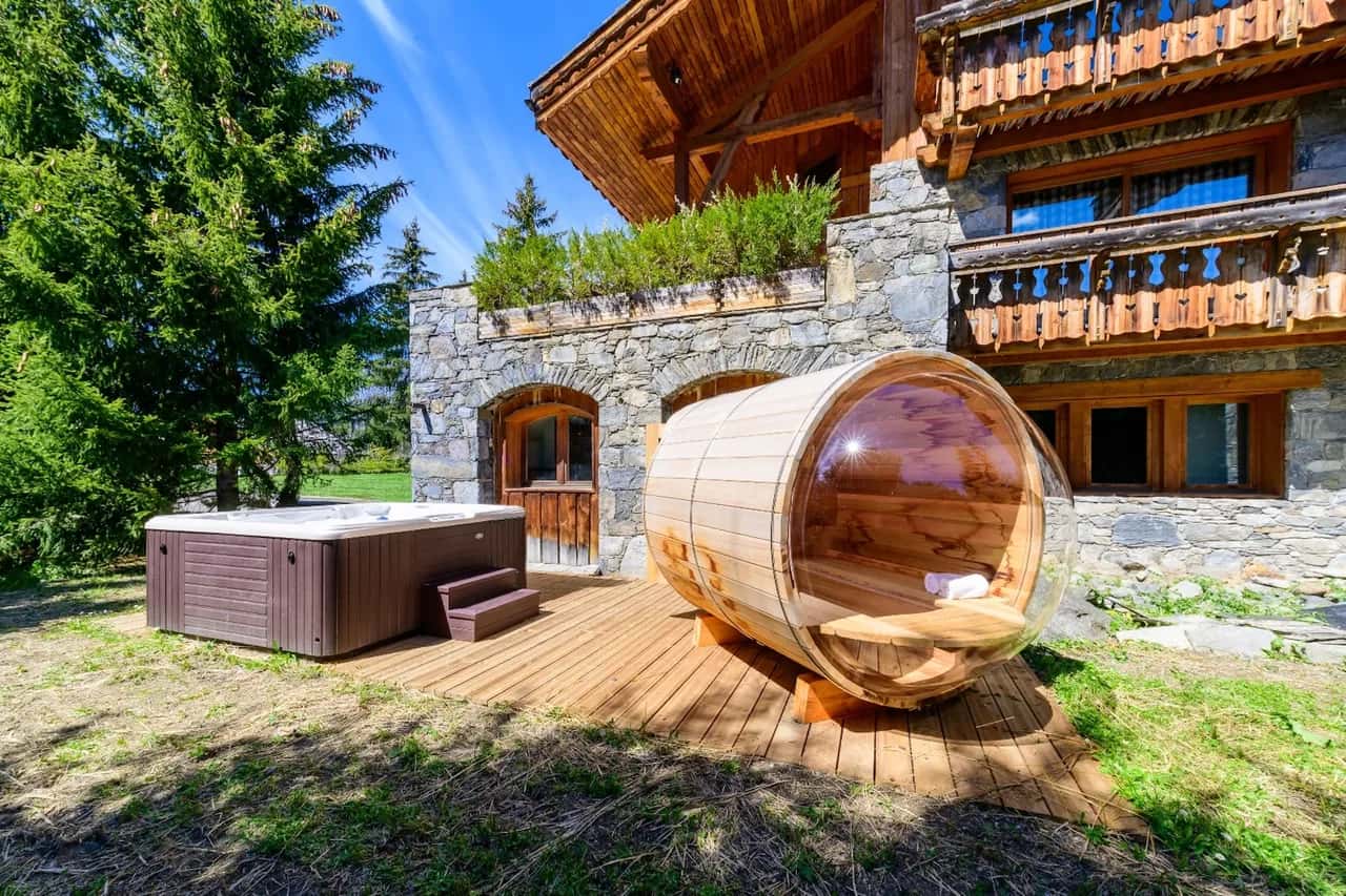 Spacious Alpine Chalet in Meribel with Outdoor Sauna