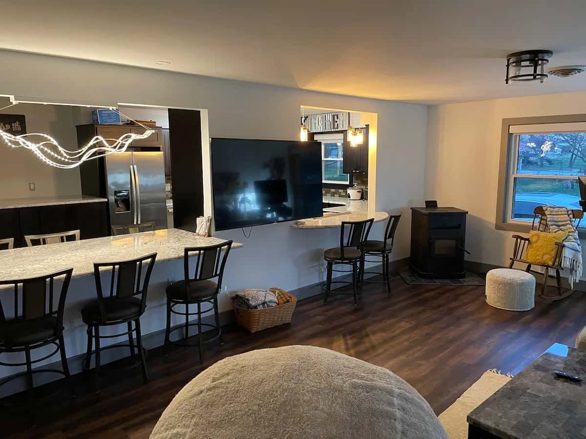 Pet-Friendly Three Bedroom Retreat in Rush County
