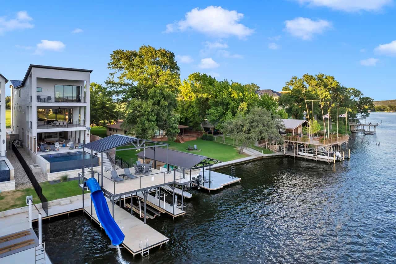 Retraite de Luxe avec Cinq Chambres à Austin