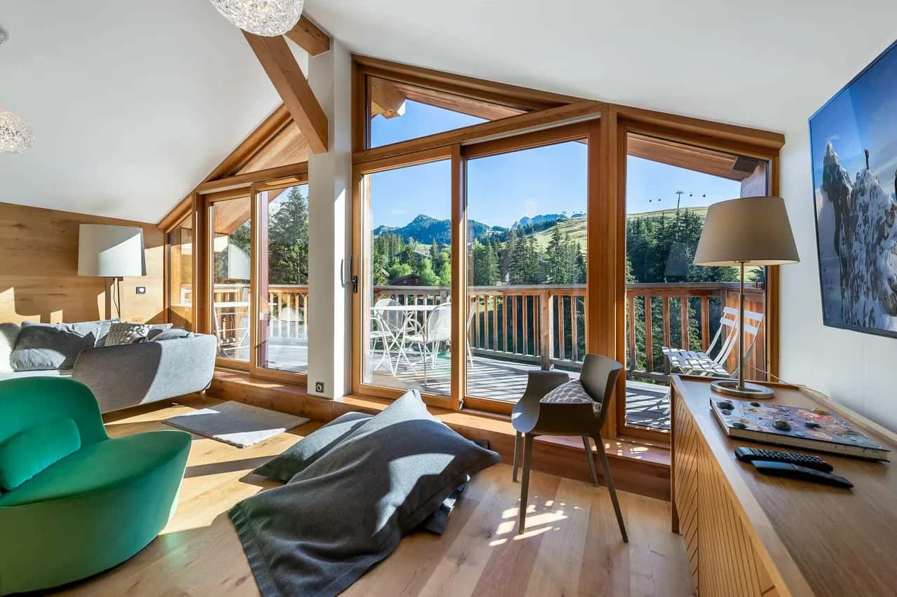 Bright and Modern Penthouse in Courchevel