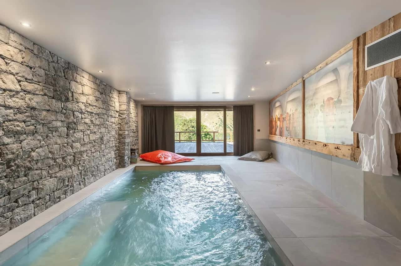 Heritage Chalet: Timeless Luxury with Indoor Pool