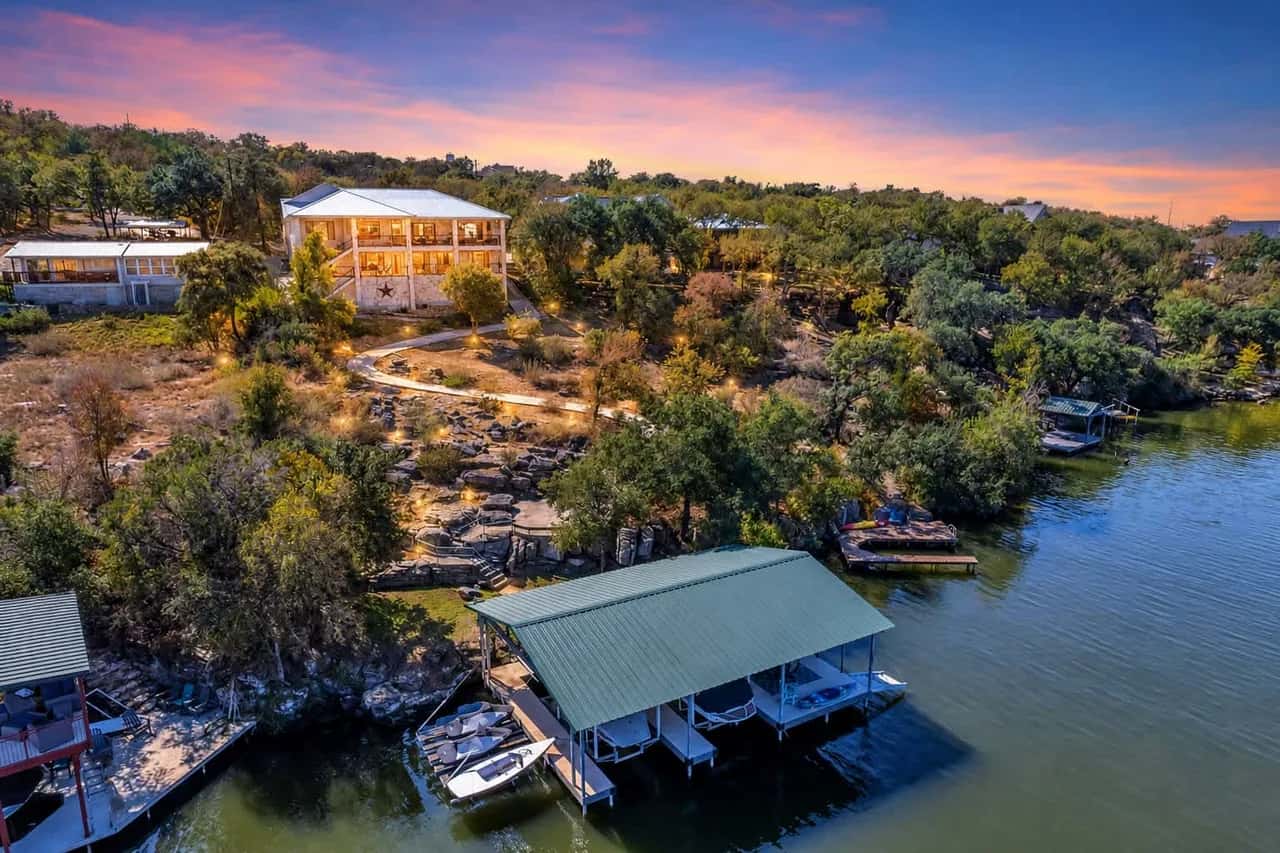 Villa Escénica Frente al Agua en Austin