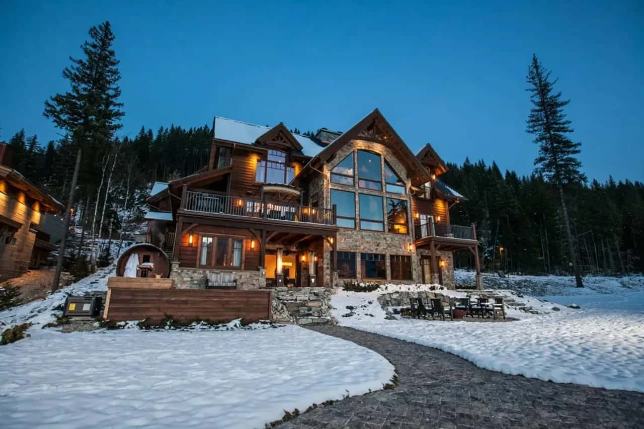 Tranquil Alpine Lodge in Revelstoke