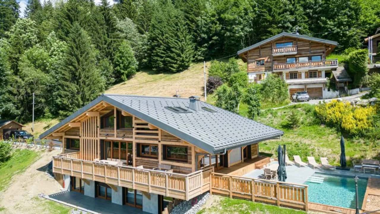 Impresionante chalet cerca del pueblo de Megève con piscina