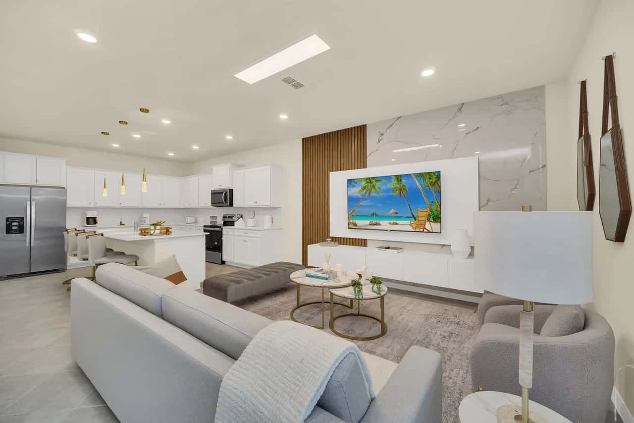 Chic 10BR Retreat with Themed Rooms & Pool