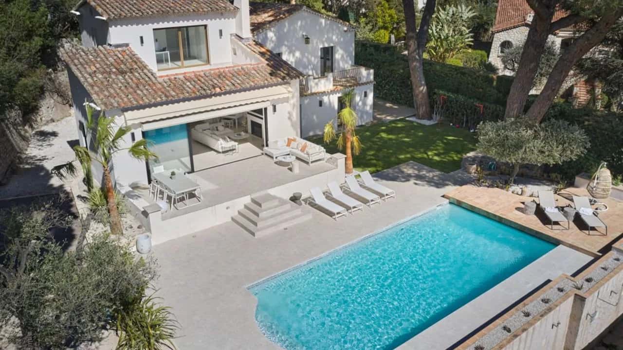 Elegant Neo-provençal Retreat in Cannes